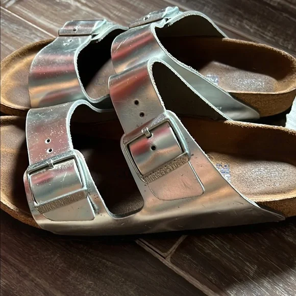 Birkenstock Metallic Silver Sandals - Picture 2 of 6